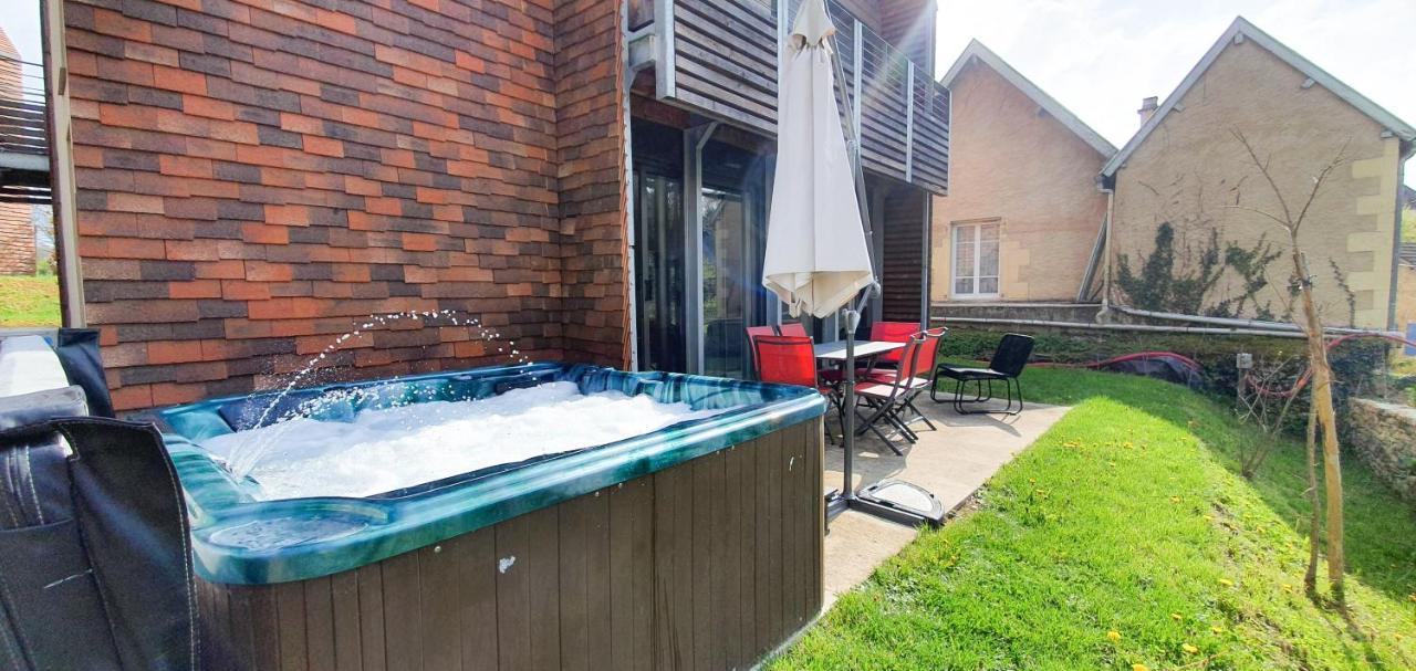 Plein Sud Avec Jacuzzi Privatif Et Parking Prive Apartment Sarlat-la-Caneda Exterior photo